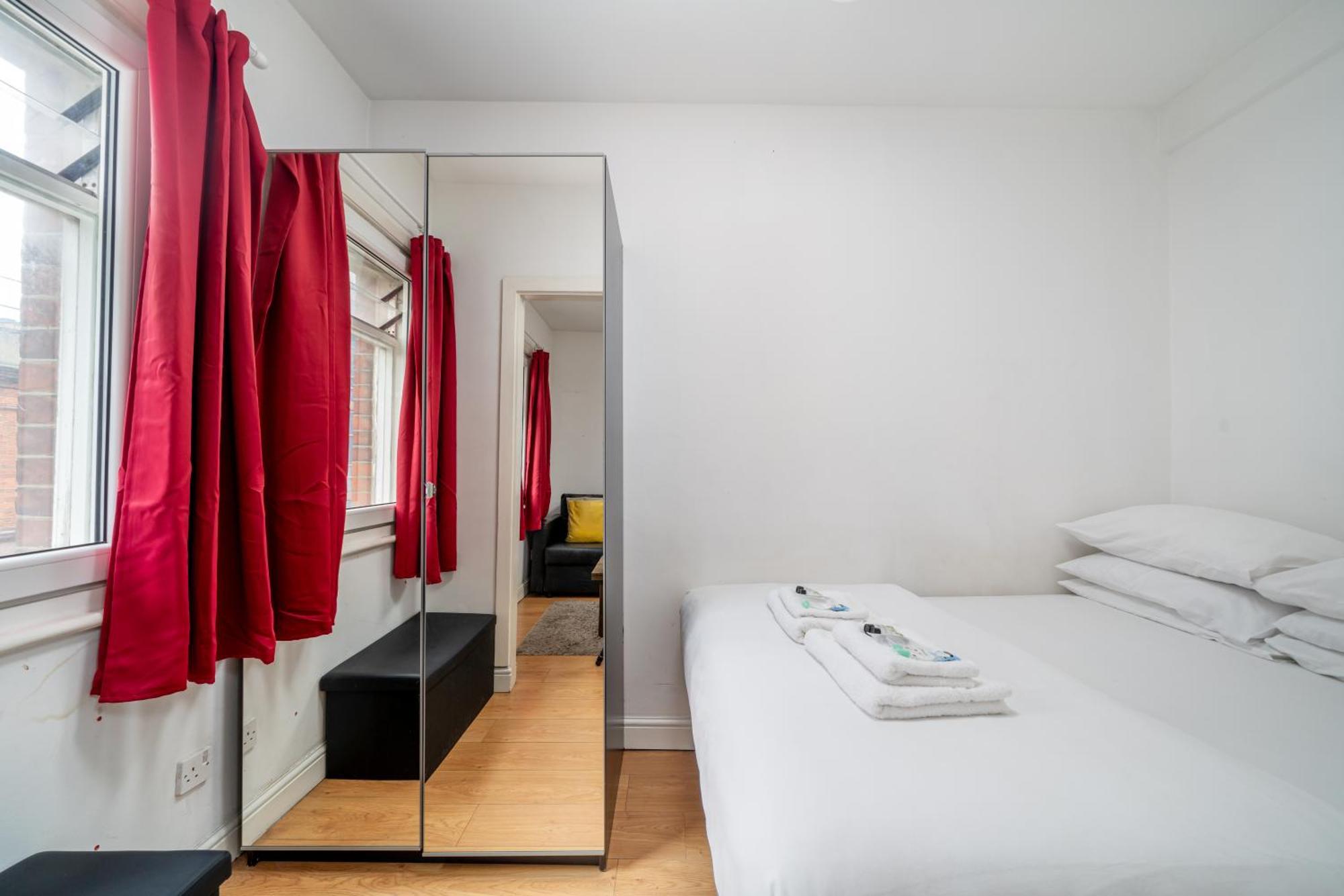 Carnaby & Oxford Street - Central Soho - One Bedroom - Double Bed & Sofabed London Exterior foto