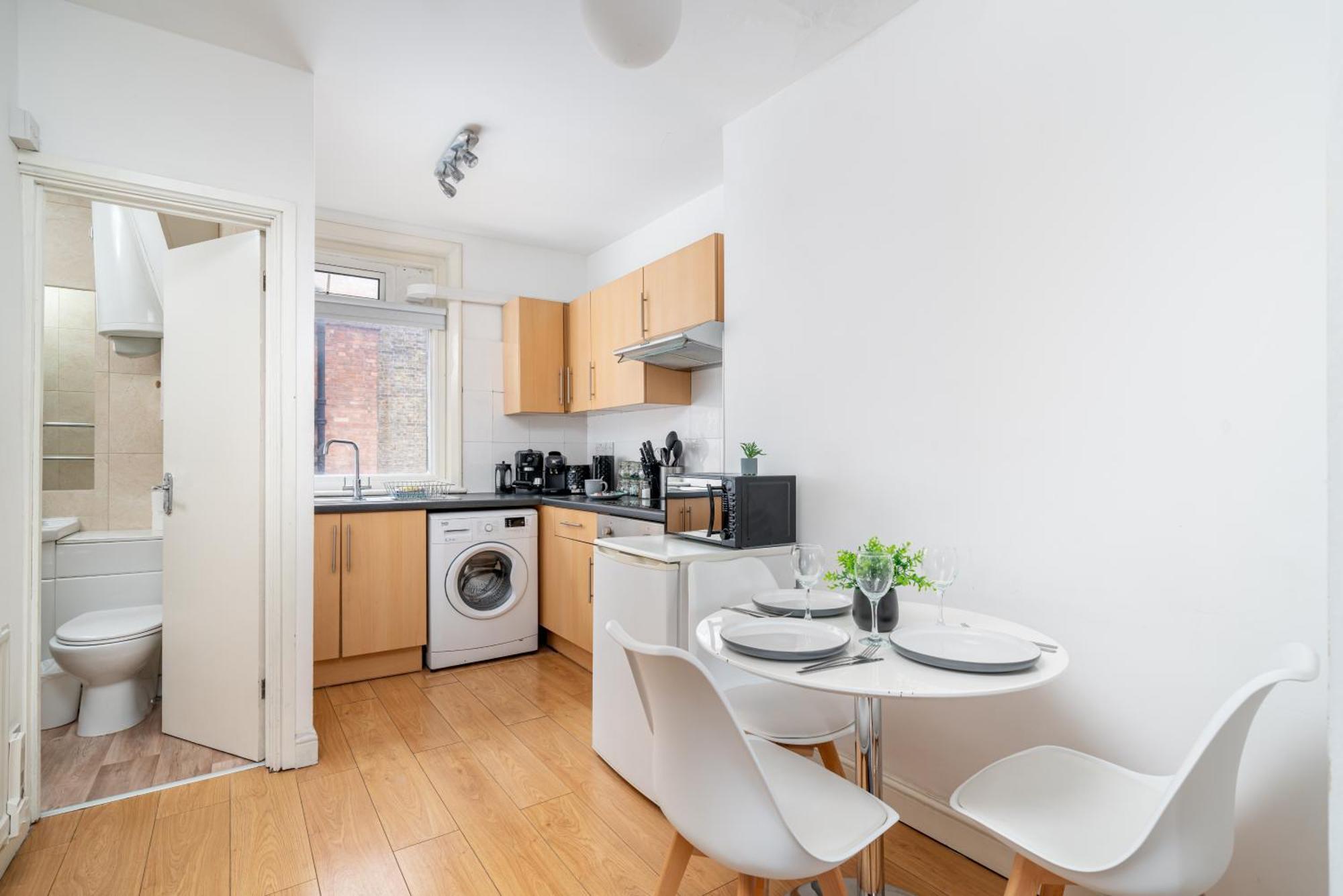 Carnaby & Oxford Street - Central Soho - One Bedroom - Double Bed & Sofabed London Exterior foto