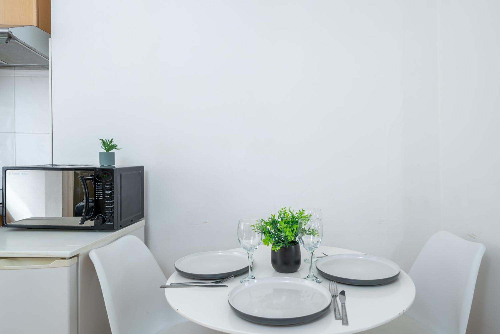 Carnaby & Oxford Street - Central Soho - One Bedroom - Double Bed & Sofabed London Exterior foto